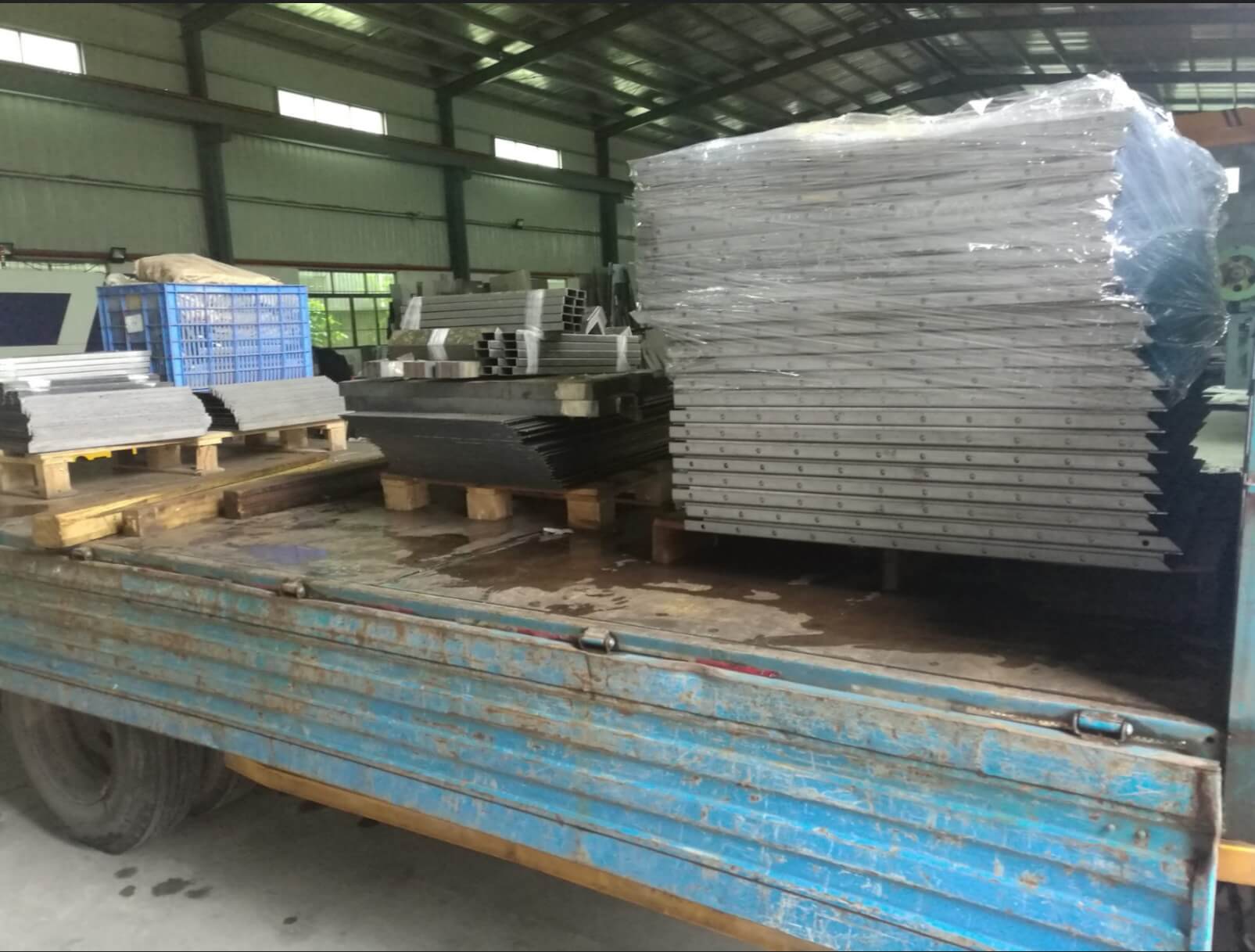 你在考場的氛圍里汗如雨下，我在東莞天航激光加工廠熱火朝天！